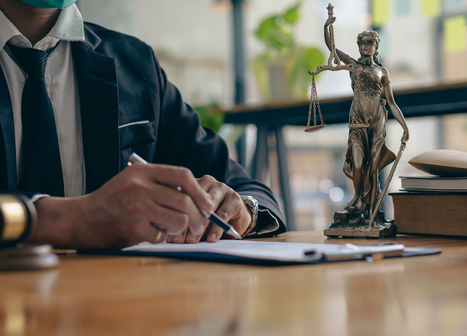 Lawyers-and-Law-Firms